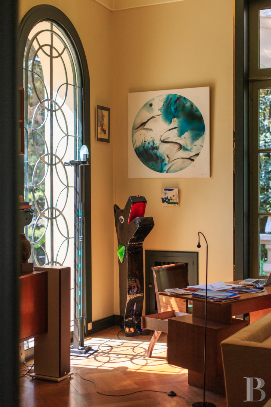 En Saône-et-Loire, à Mâcon, une villa et son jardin entièrement de style Art déco - photo  n°20